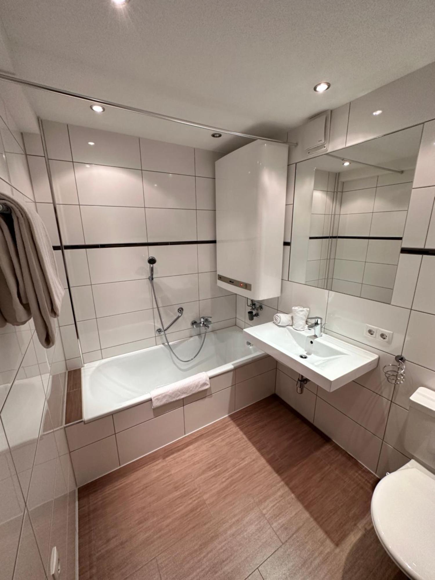 Zentrum Appartements Lorenzin ガシュルン エクステリア 写真