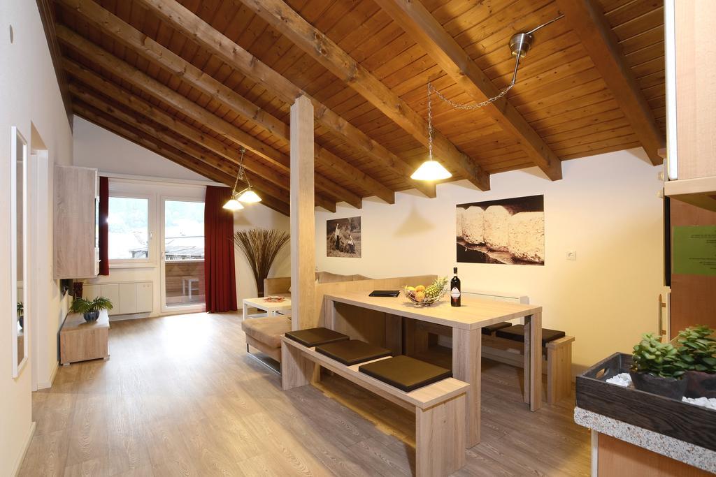 Zentrum Appartements Lorenzin ガシュルン エクステリア 写真